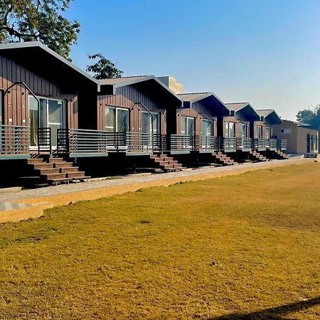 Vrindavan Greens Resort Udajpur Exteriér fotografie