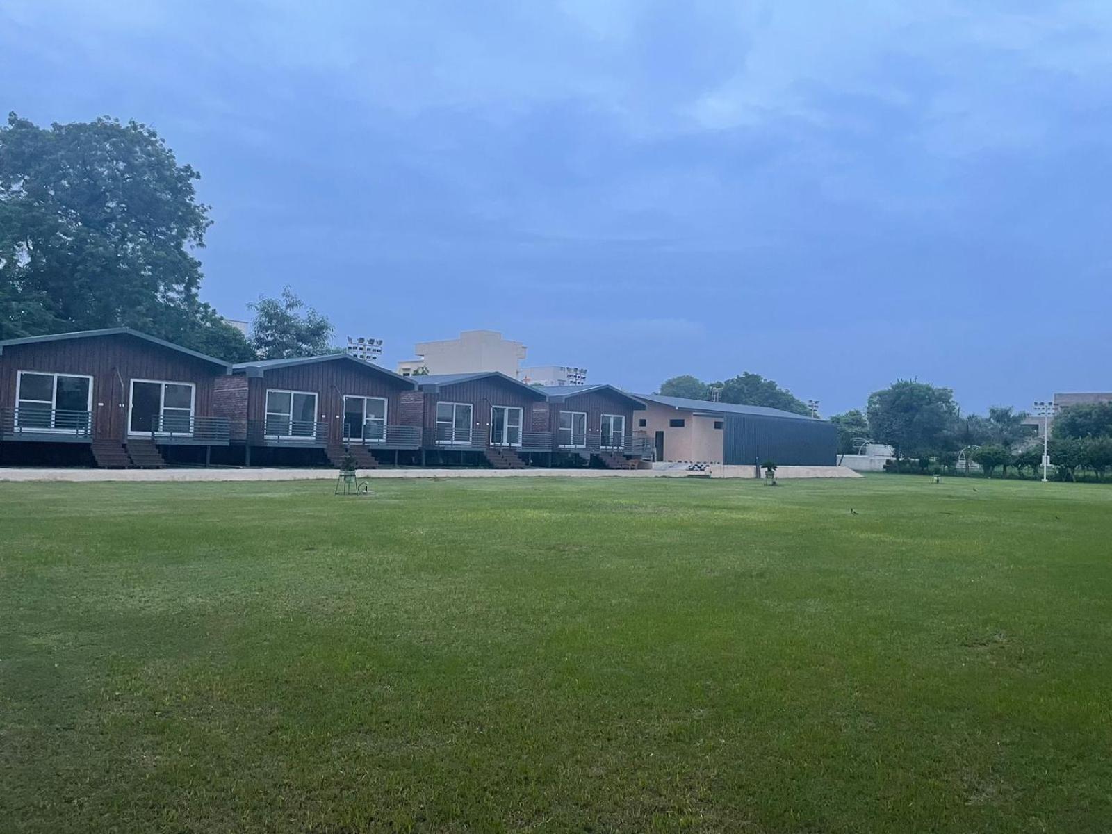Vrindavan Greens Resort Udajpur Exteriér fotografie