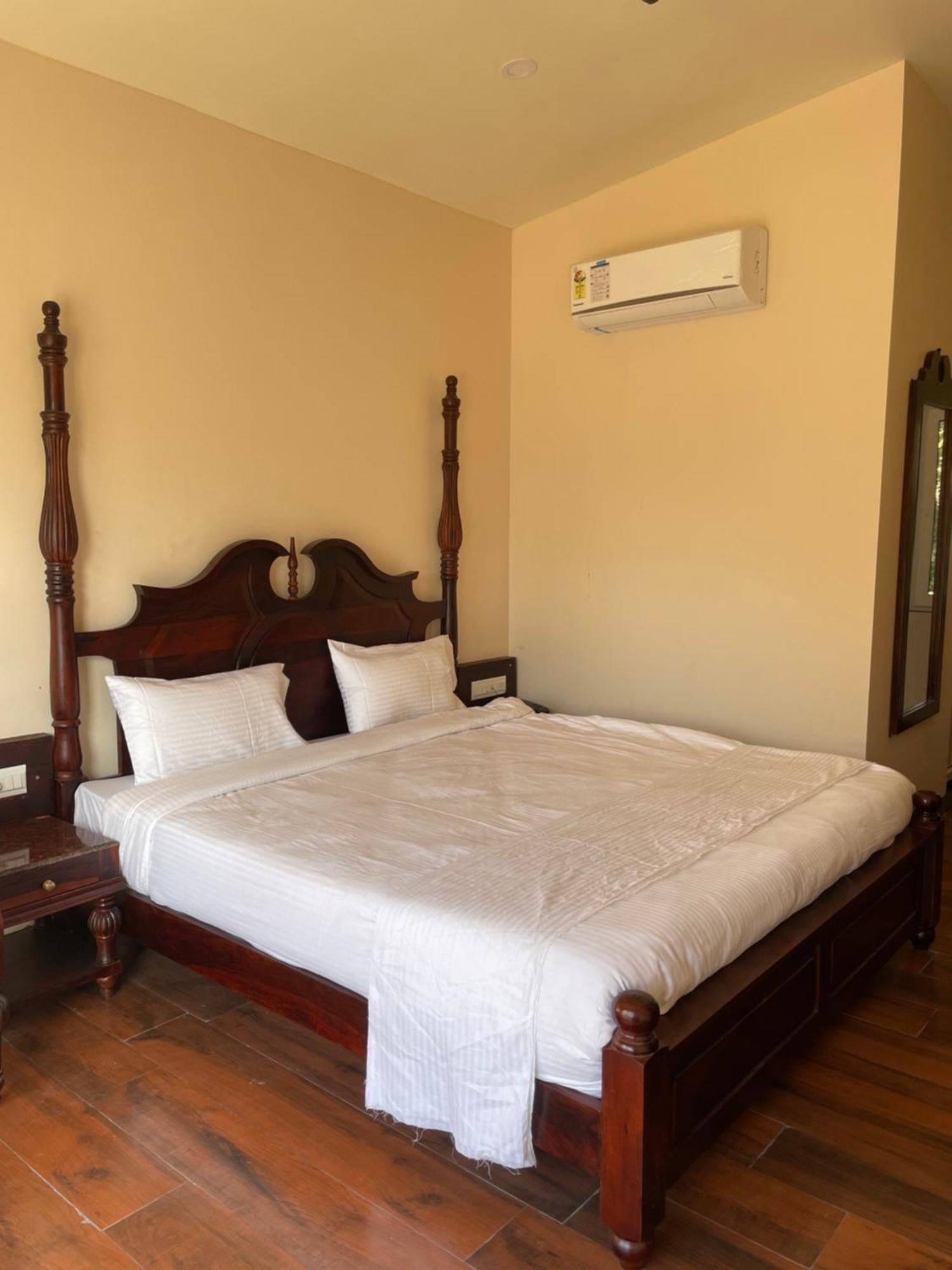 Vrindavan Greens Resort Udajpur Exteriér fotografie