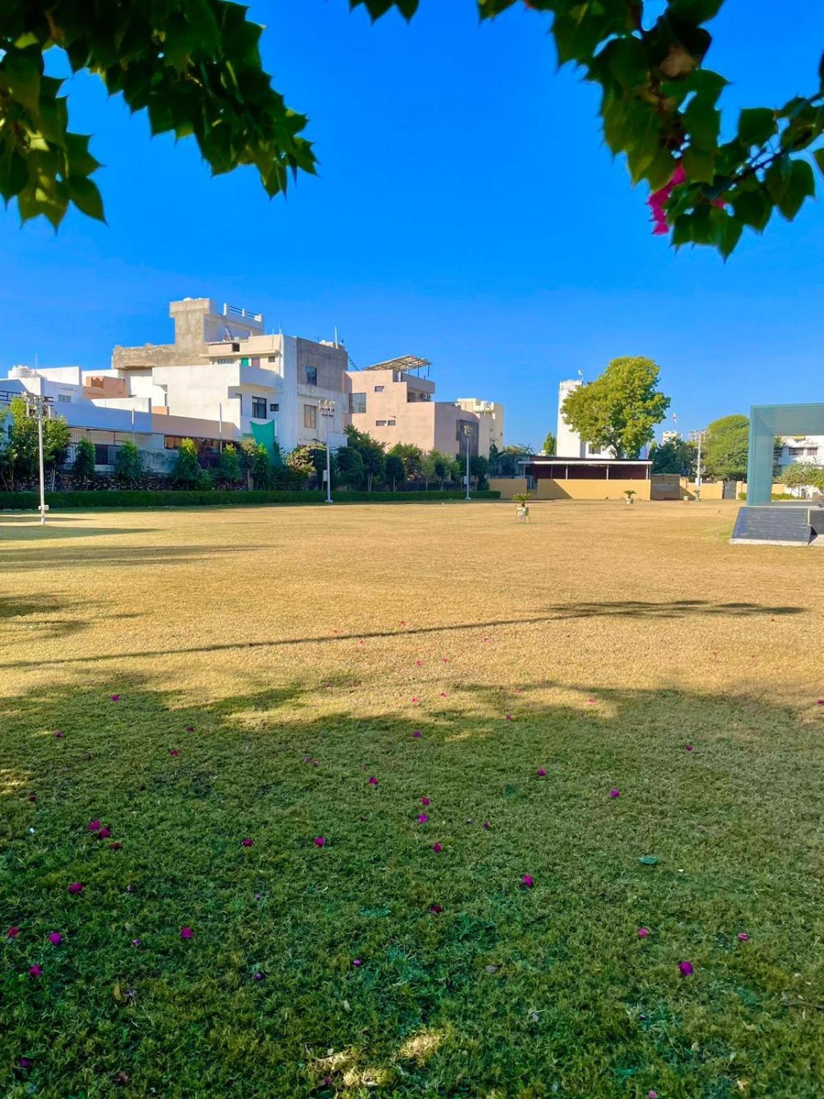 Vrindavan Greens Resort Udajpur Exteriér fotografie